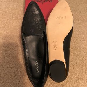 Vaneli Slim Shoes